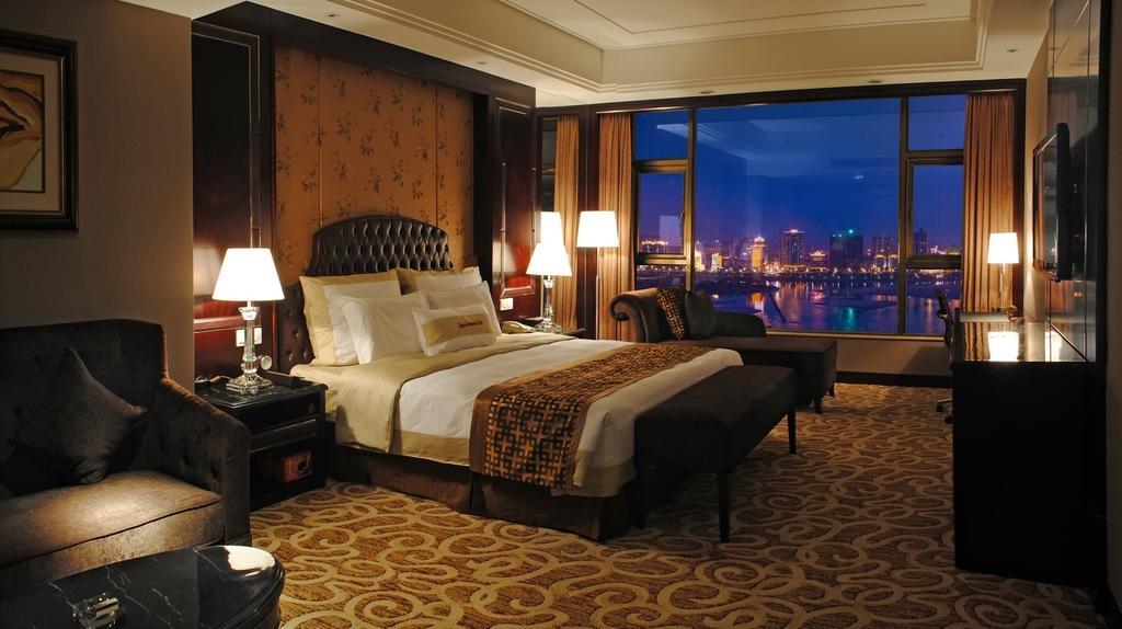 Qingyuan International Hotel Номер фото
